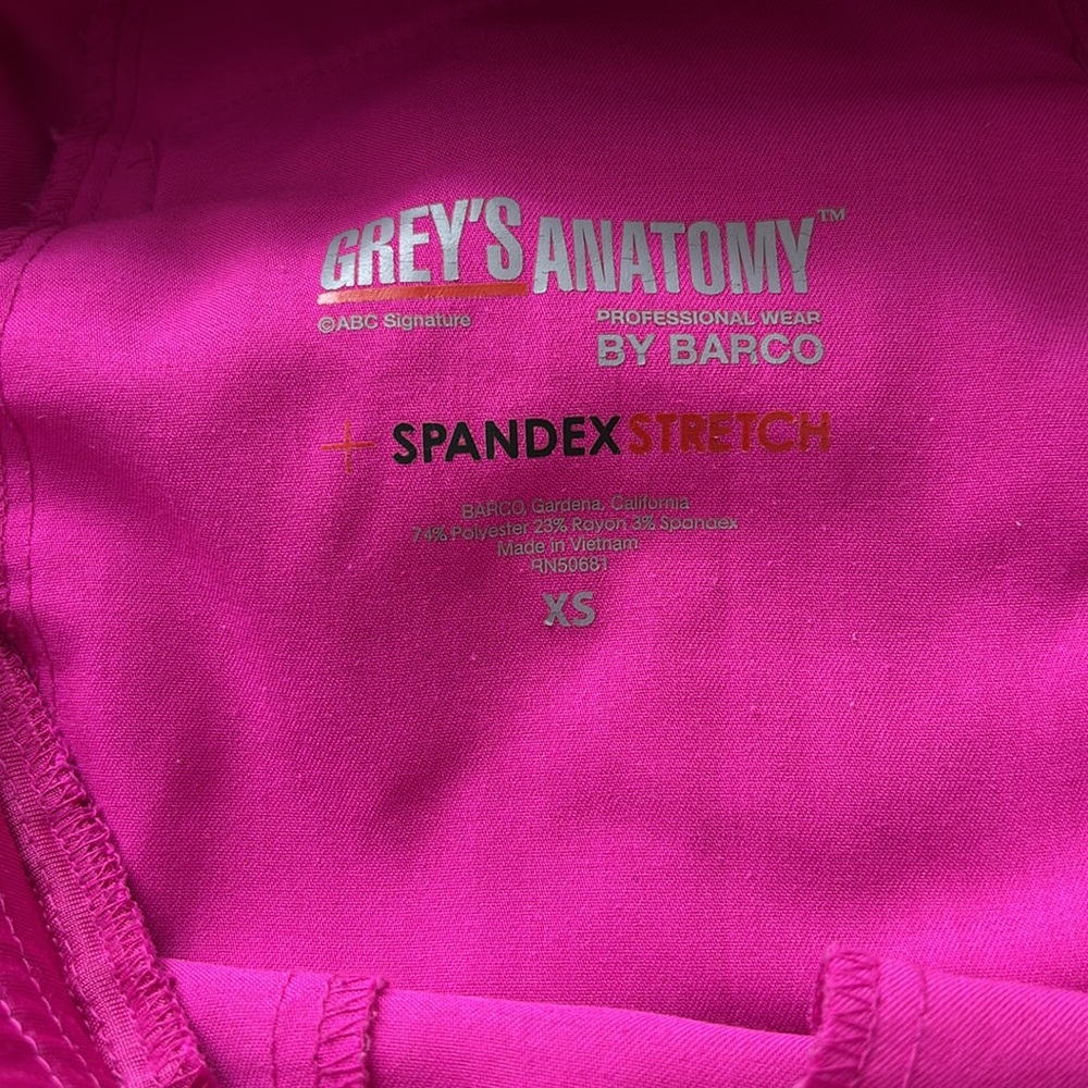 Pink scrubs - Picture 7 of 7